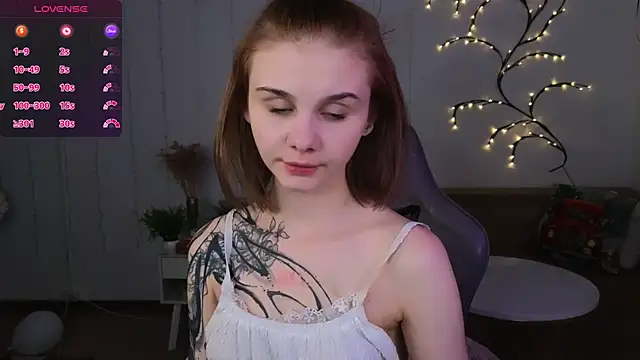 Britney Lynch online show from 01/11/25, 03:34