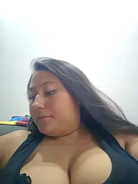 Snapshot of Celeem_ chatting on 06/27/26, 04:50 Celeem online show from 06/27/26, 04:50