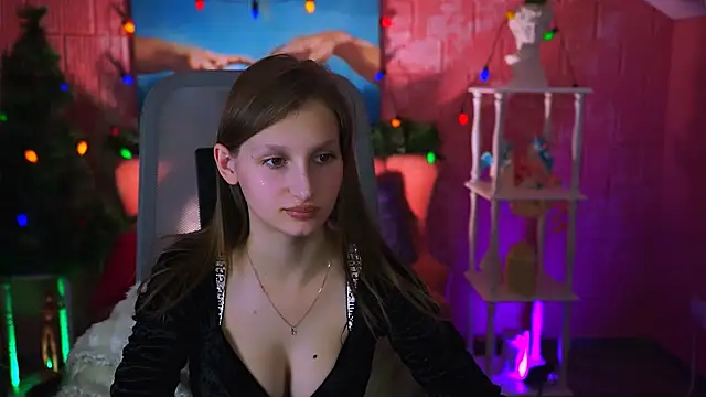 EllaHorton online show from 12/30/24, 09:59