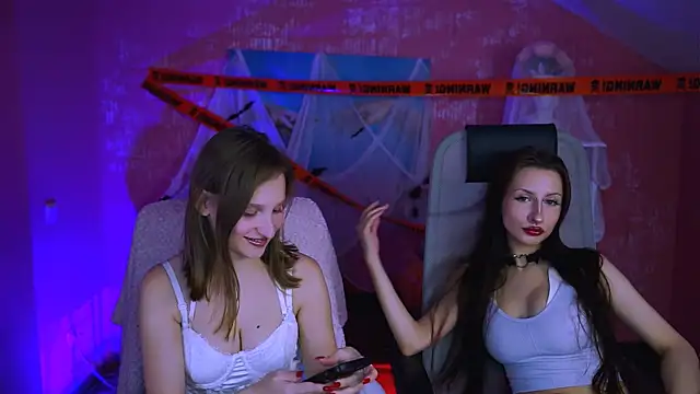 EllaHorton online show from 10/18/25, 12:39