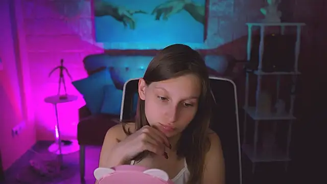 EllaHorton online show from 11/19/25, 06:19