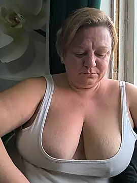 Snapshot of jusichka chatting on 07/16/26, 05:08 jusichka online show from 07/16/26, 05:08