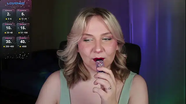 sensual girrrl online show from 09/17/25, 08:10