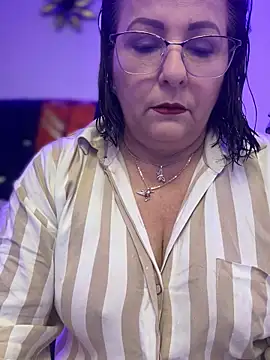 PaulinaSanders X online show from 01/03/25, 07:39