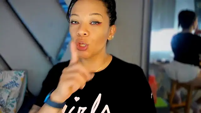 paula daniela1 online show from 02/18/25, 01:43