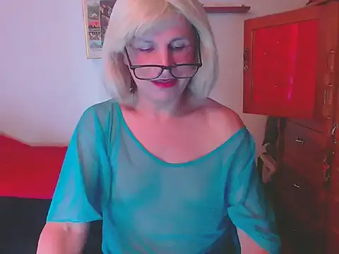 LorenJade online show from 12/05/25, 07:50