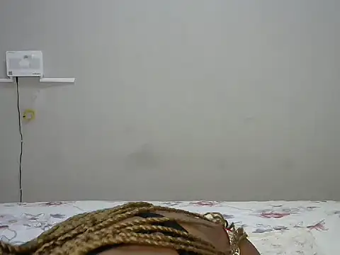 Cariepink online show from 11/19/25, 08:03