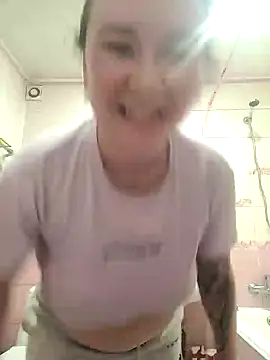 AlexaLexie online show from 12/21/24, 03:20