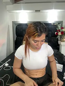 Snapshot of Arianna_Jones1 chatting on 05/19/26, 03:57 Arianna Jones1 online show from 05/19/26, 03:57