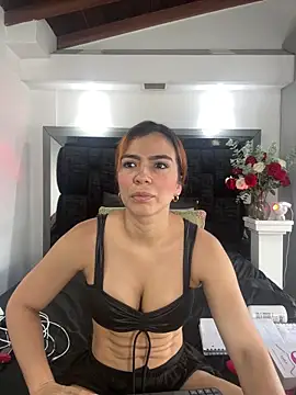 Snapshot of Arianna_Jones1 chatting on 05/21/26, 01:51 Arianna Jones1 online show from 05/21/26, 01:51