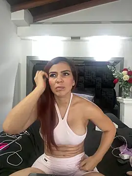 Snapshot of Arianna_Jones1 chatting on 06/20/26, 02:36 Arianna Jones1 online show from 06/20/26, 02:36