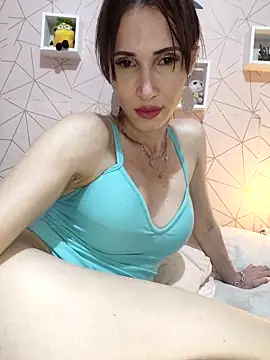 Irresistible24 online show from 11/17/25, 01:11