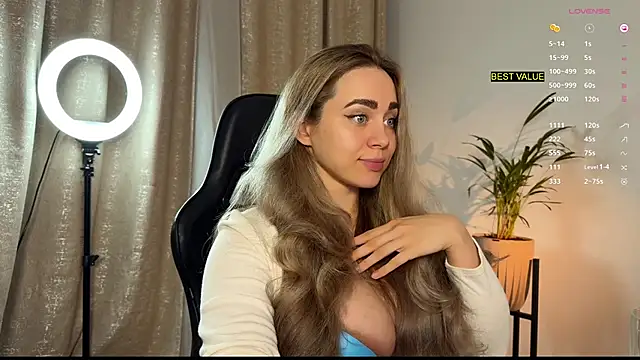 hotexclusive  online show from 10/07/25, 07:33