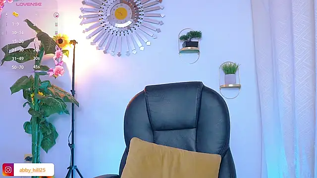 abbyhill27 online show from 03/14/25, 02:42