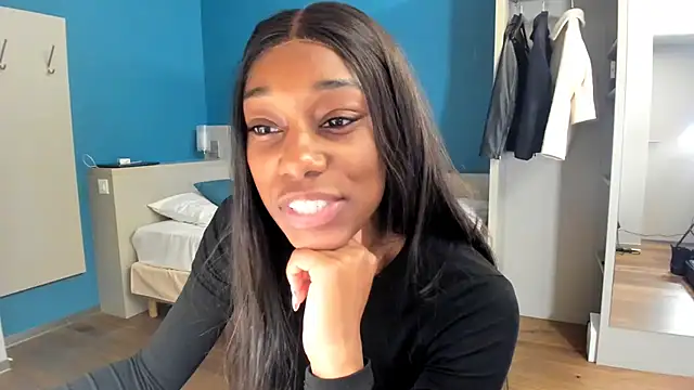 smileybabe online show from 10/31/25, 08:37