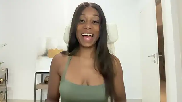 Snapshot of smileybabe chatting on 06/09/26, 05:24 smileybabe online show from 06/09/26, 05:24