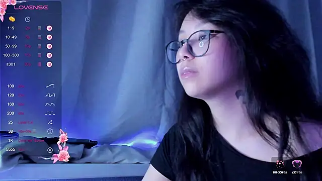 Snapshot of maydaykimmy chatting on 12/07/24, 11:45 maydaykimmy online show from 12/07/24, 11:45