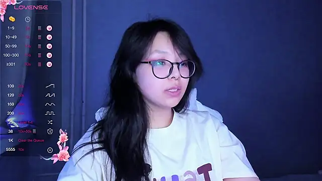 Snapshot of maydaykimmy chatting on 12/17/24, 03:39 maydaykimmy online show from 12/17/24, 03:39