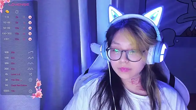 Snapshot of maydaykimmy chatting on 02/08/25, 05:40 maydaykimmy online show from 02/08/25, 05:40