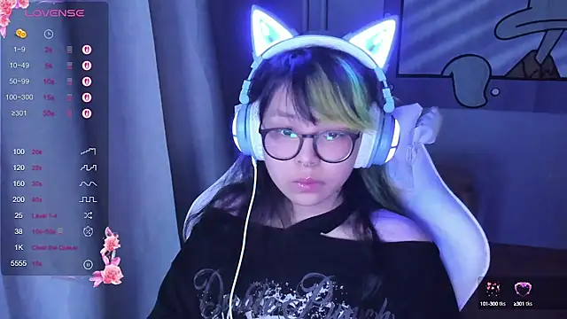 Snapshot of maydaykimmy chatting on 03/05/25, 08:21 maydaykimmy online show from 03/05/25, 08:21