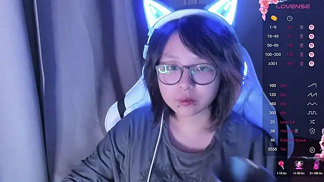 Snapshot of maydaykimmy chatting on 10/19/25, 09:15 maydaykimmy online show from 10/19/25, 09:15