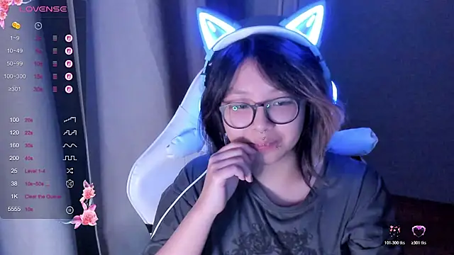 maydaykimmy online show from 11/19/25, 08:42