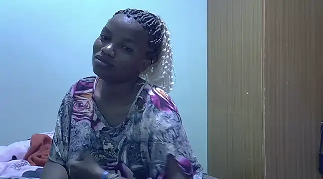 prettychoco1 online show from 12/25/24, 08:07