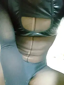 dmmsuzu95 online show from 11/16/25, 01:00