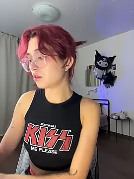 Snapshot of Evangeline_Lawrence_ chatting on 11/11/25, 04:29 Evangeline Lawrence online show from 11/11/25, 04:29