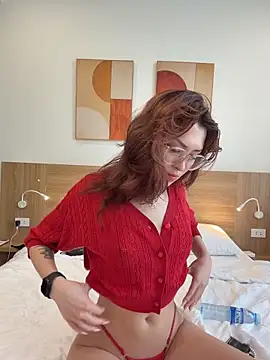 Snapshot of Evangeline_Lawrence_ chatting on 04/02/26, 01:25 Evangeline Lawrence online show from 04/02/26, 01:25