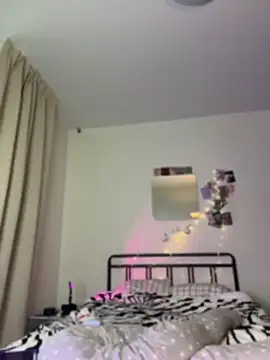 Evangeline Lawrence  online show from 05/31/26, 04:03