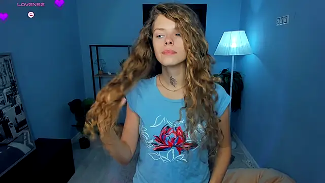 RayaNenlia online show from 10/03/25, 05:04