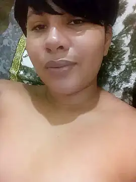 Snapshot of Yara0k chatting on 01/16/25, 10:10 Yara0k online show from 01/16/25, 10:10