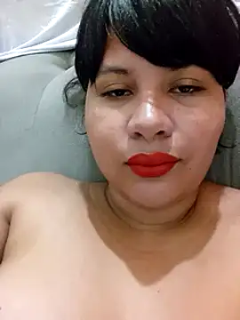 Snapshot of Yara0k chatting on 01/27/25, 10:38 Yara0k online show from 01/27/25, 10:38