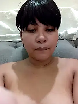 Snapshot of Yara0k chatting on 02/10/25, 11:15 Yara0k online show from 02/10/25, 11:15