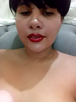 Snapshot of Yara0k chatting on 02/10/25, 02:16 Yara0k online show from 02/10/25, 02:16