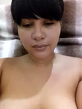 Snapshot of Yara0k chatting on 02/11/25, 09:09 Yara0k online show from 02/11/25, 09:09