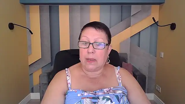 BarbaraTurners online show from 09/17/25, 06:20