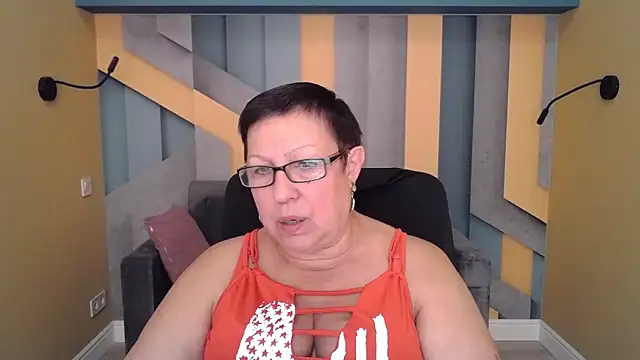 BarbaraTurners online show from 09/29/25, 06:46