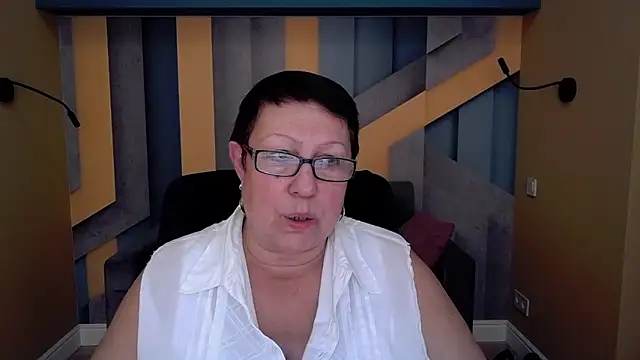 BarbaraTurners online show from 10/13/25, 06:52