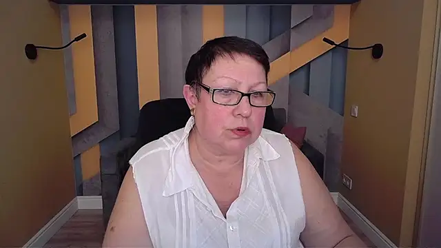 BarbaraTurners online show from 12/22/25, 07:33