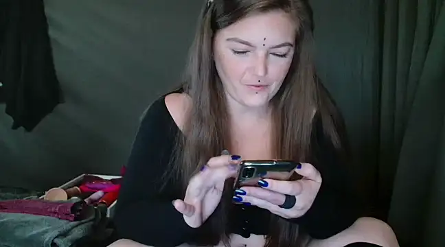 SherineDivine online show from 12/05/24, 10:44