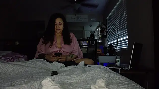 honeeyyy pot online show from 10/11/25, 01:09