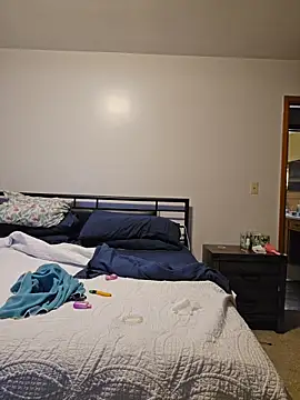 honeeyyy pot online show from 04/18/26, 04:16