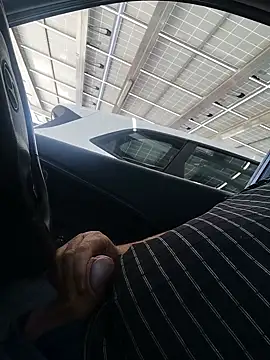 Snapshot of SA_BULL chatting on 01/13/25, 11:52 SA BULL online show from 01/13/25, 11:52