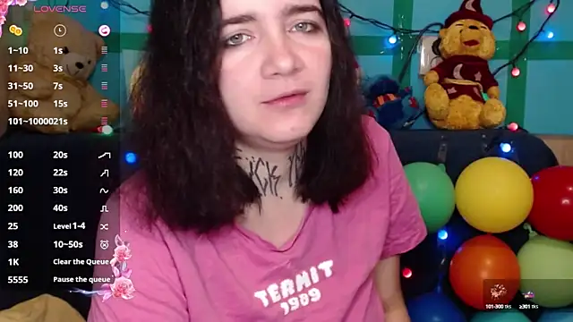 Snapshot of Yours_good_mood chatting on 01/13/25, 01:45 Yours good mood online show from 01/13/25, 01:45