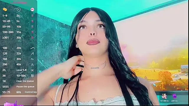 Emmaa Saenz  online show from 10/18/25, 12:02