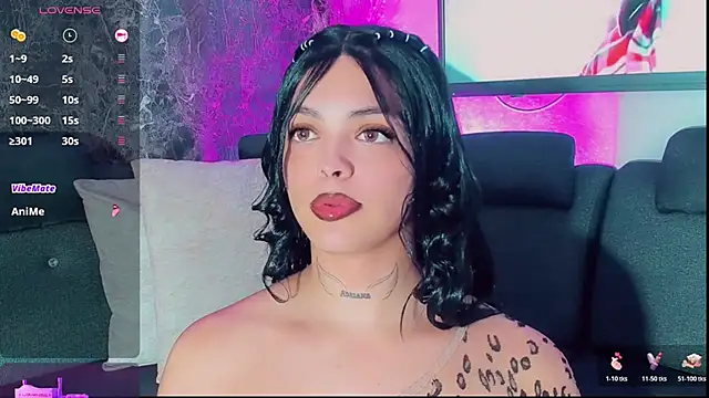 Emmaa Saenz  online show from 11/02/25, 08:55