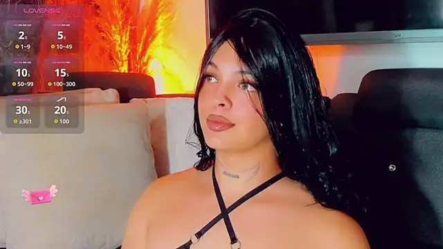 Emmaa Saenz  online show from 05/23/26, 10:25