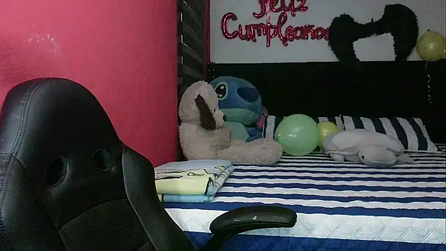 Snapshot of charlotedoll chatting on 04/24/26, 02:47 charlotedoll online show from 04/24/26, 02:47